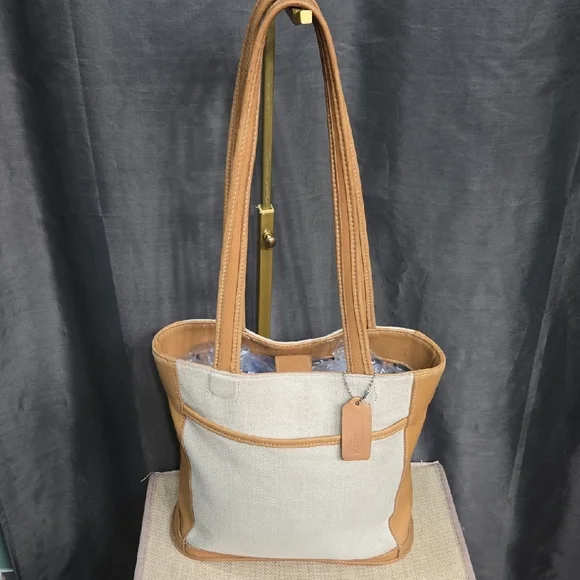 *SALE Coach VINTAGE Bleecker Tan and Cream Canvas Tote - Picture 2 of 16